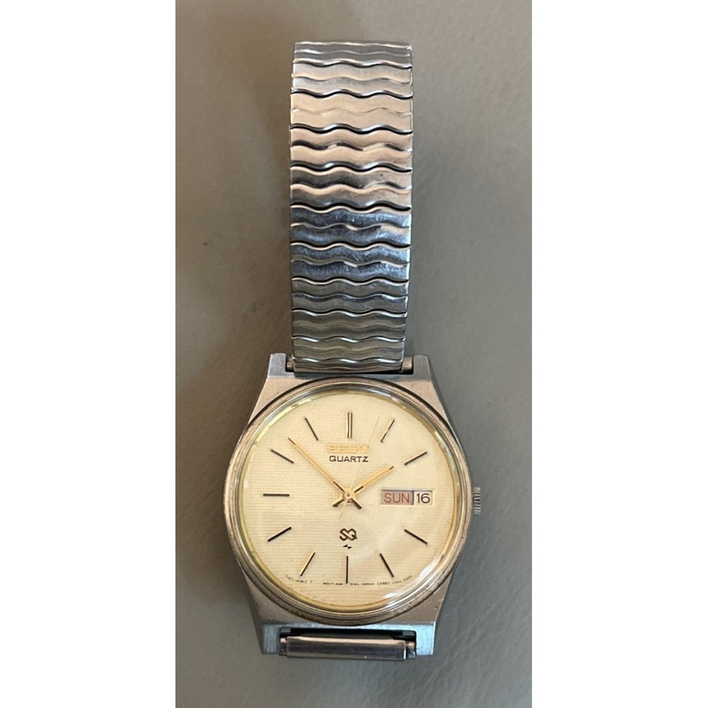 Vintage Seiko 7123-8439 Men's Wristwatch Yellow Dial‎ Day Date *Needs Battery*